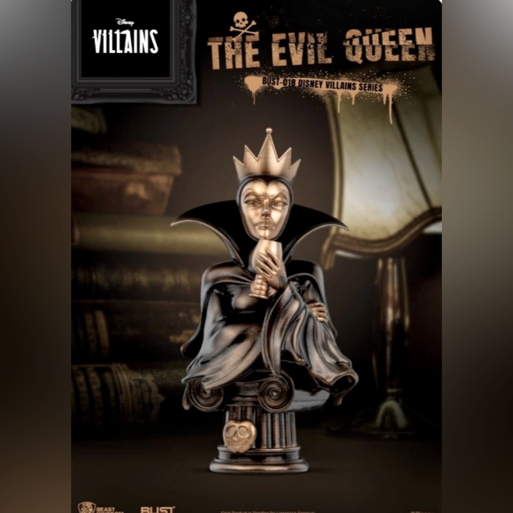 NWT Disney Evil Queen Bust